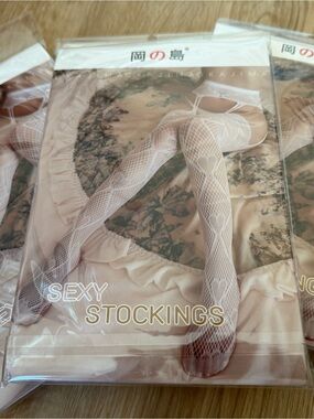 Okajima Sexy Fishnet Heart Pattern Thigh-High Stockings - White
